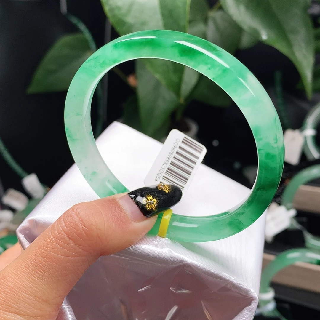 石英质玉未镶嵌手镯56