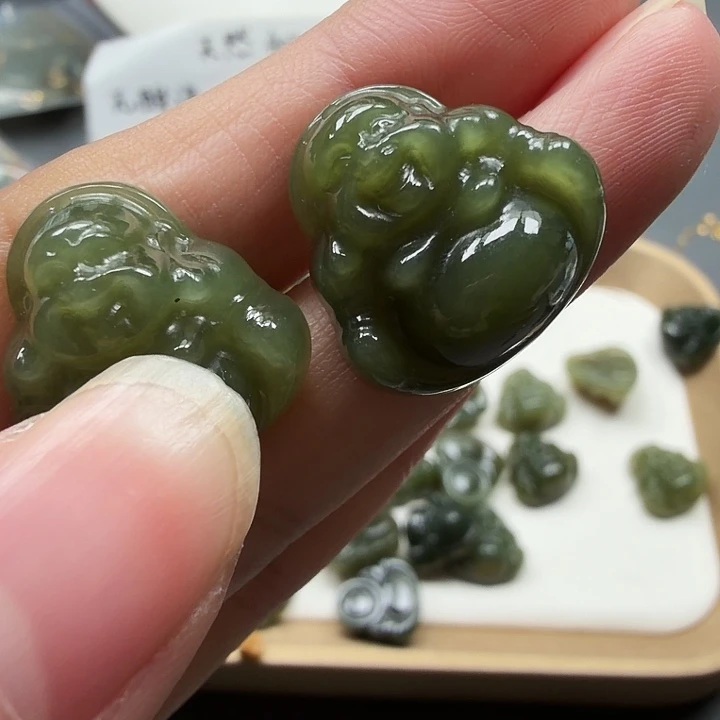 和田玉未镶嵌颈饰054