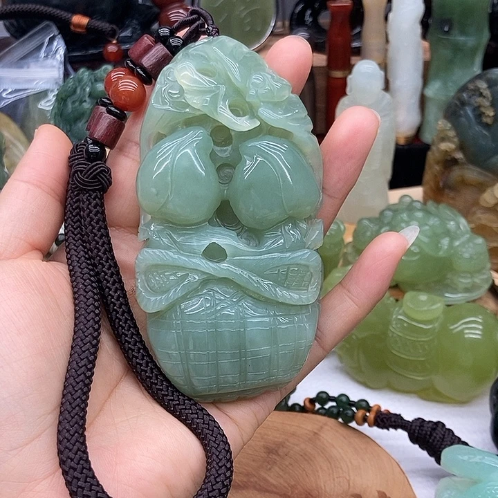 岫玉未镶嵌手把件