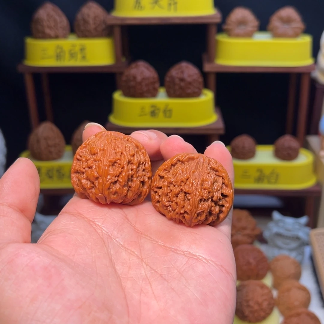 小***豆吊坠文玩核桃全品39球疆