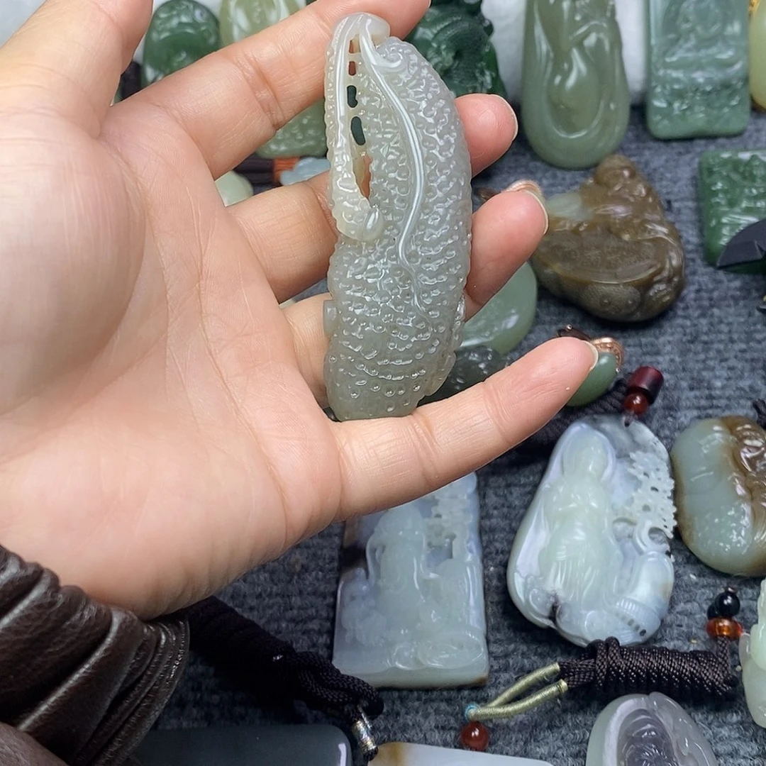 和田玉未镶嵌颈饰