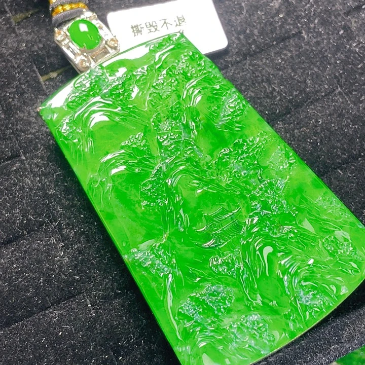 翡翠未镶嵌颈饰11