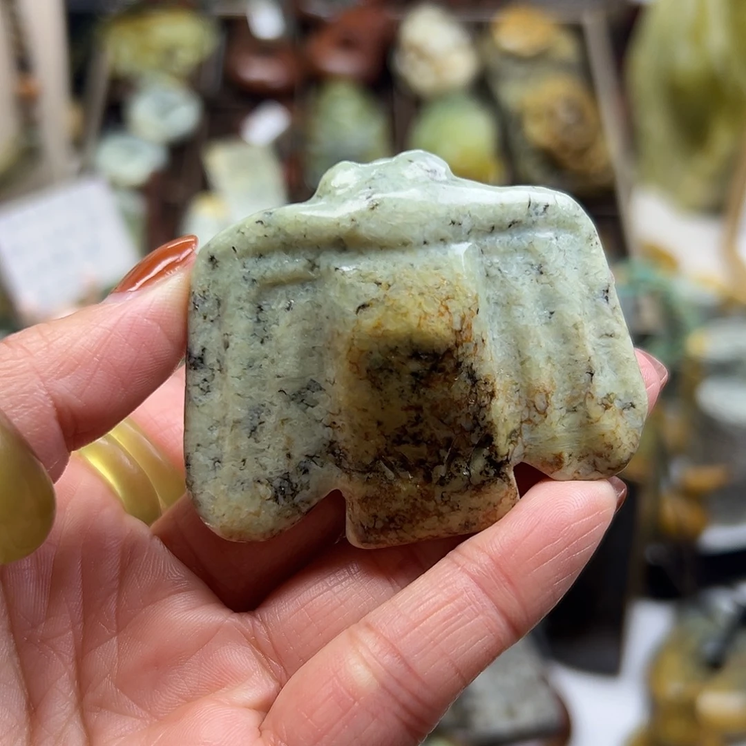 岫岩河磨玉（透闪石质玉）未镶嵌颈饰河磨玉枭