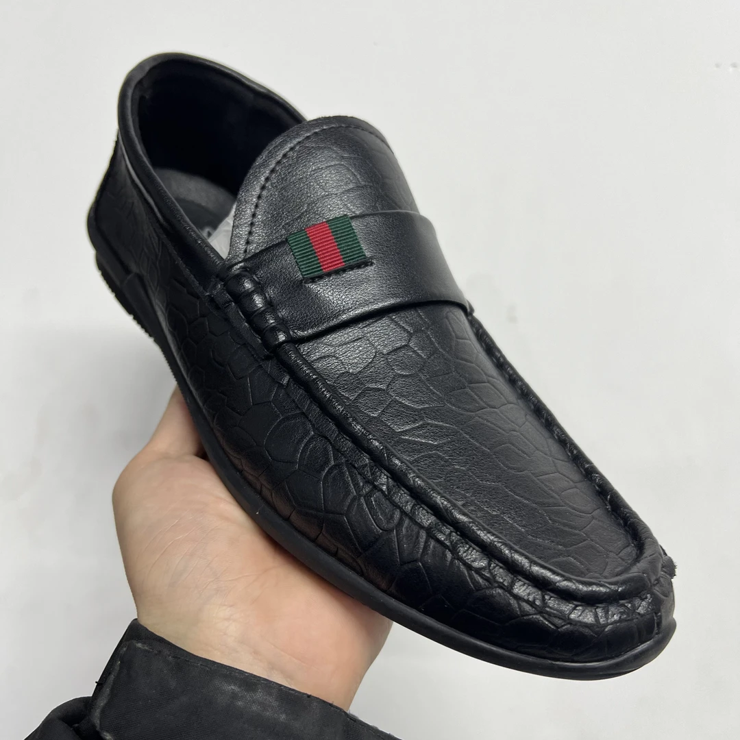 Z0412断码真皮男鞋（样鞋稍有磨损轻微瑕疵介意勿拍！）