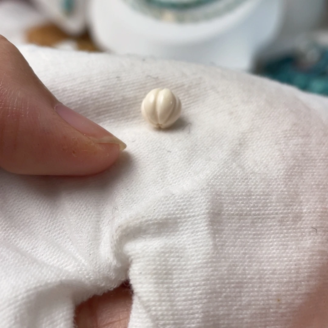 南红玛瑙配饰未镶嵌