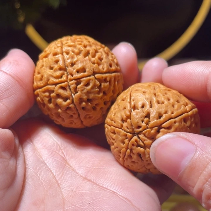 桃核把件四瓣金刚菩提