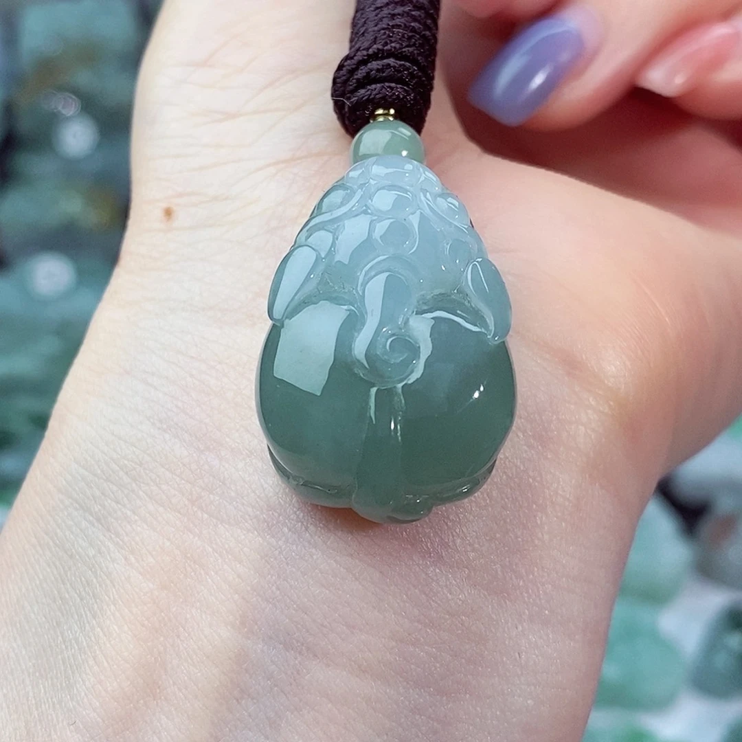 颈饰未镶嵌翡翠天然