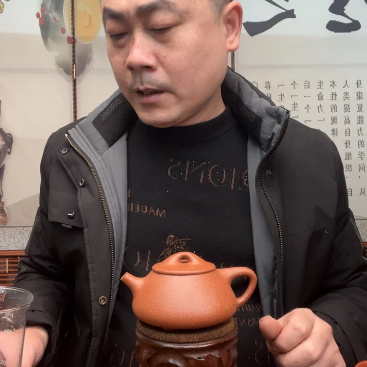 茶壶紫砂原矿红降坡全手工满瓢250毫升左右