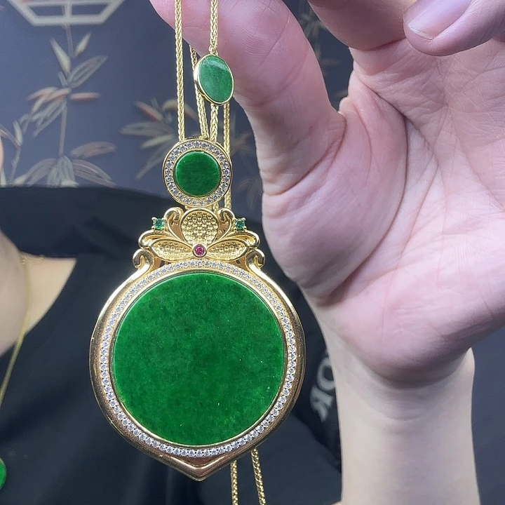 翡翠吊坠(赠链)银S925镶嵌特价 情人节大漏