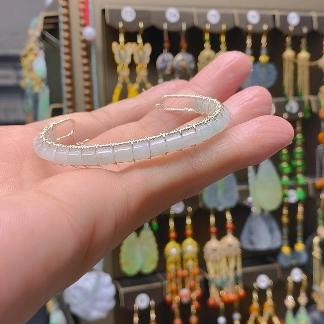 未镶嵌翡翠耳饰翡翠