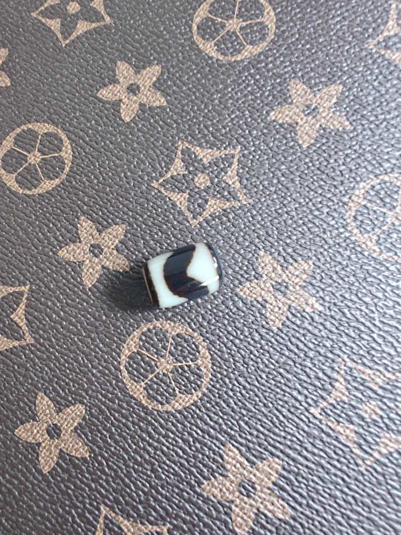 虎牙桶珠对孔15.8直径11.5