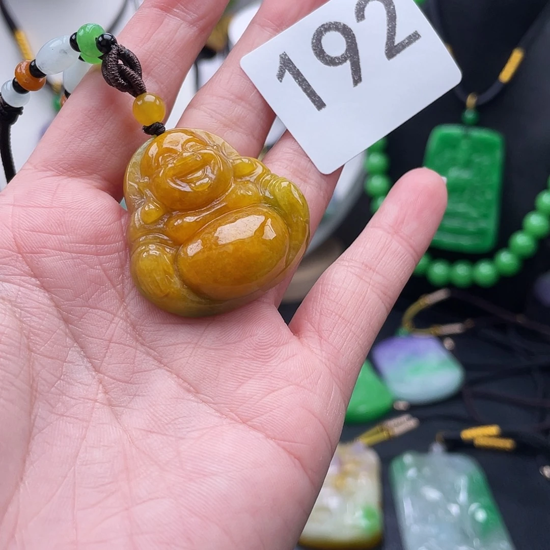 吊坠(赠链)未镶嵌翡翠