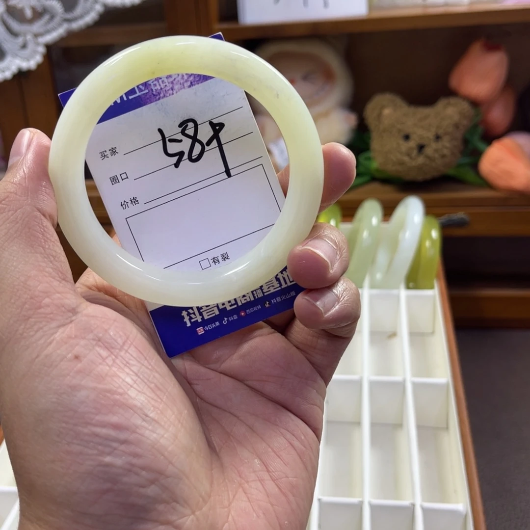 蛇纹石玉未镶嵌手镯114