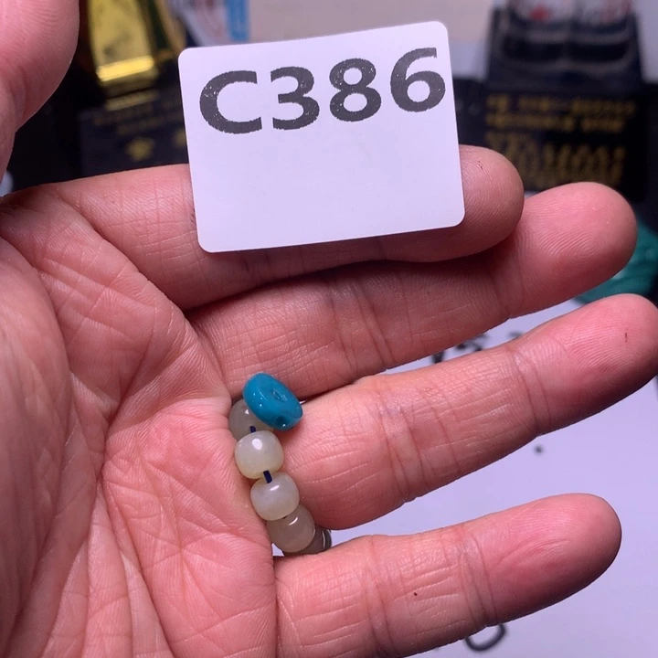 南红玛瑙未镶嵌珠宝奇石