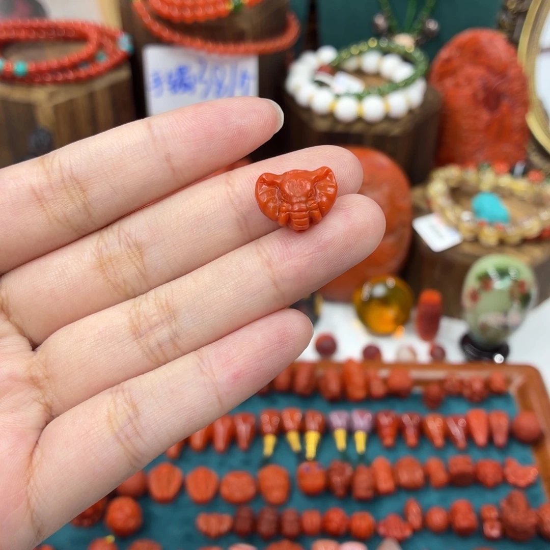 未镶嵌配饰南红玛瑙南红象神背云