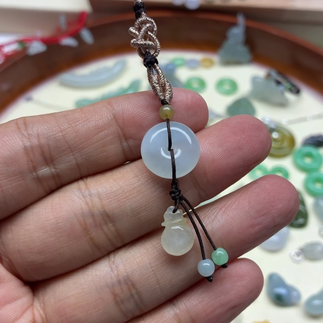 翡翠未镶嵌颈饰崔*憨平安扣钱袋