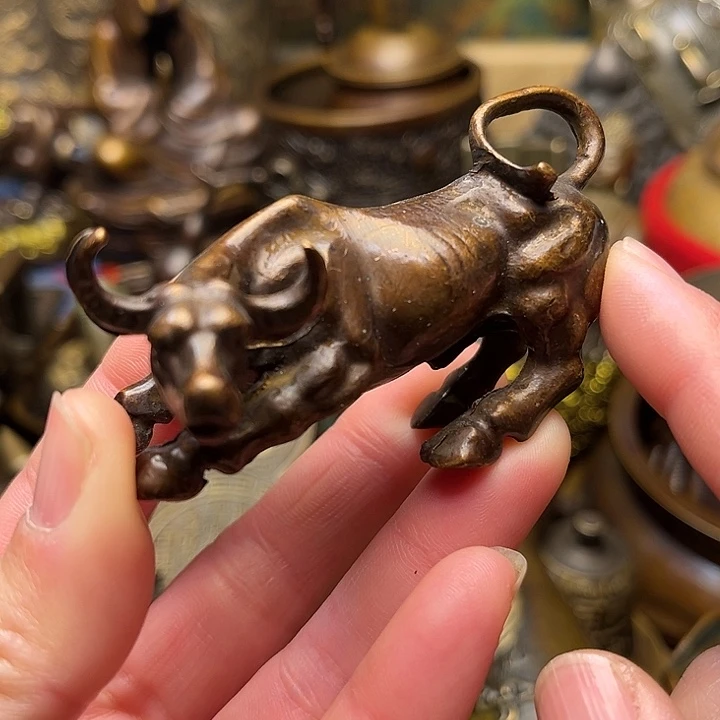 精美铜器批发档口