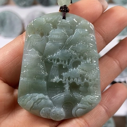 翡翠颈饰未镶嵌山水牌福利