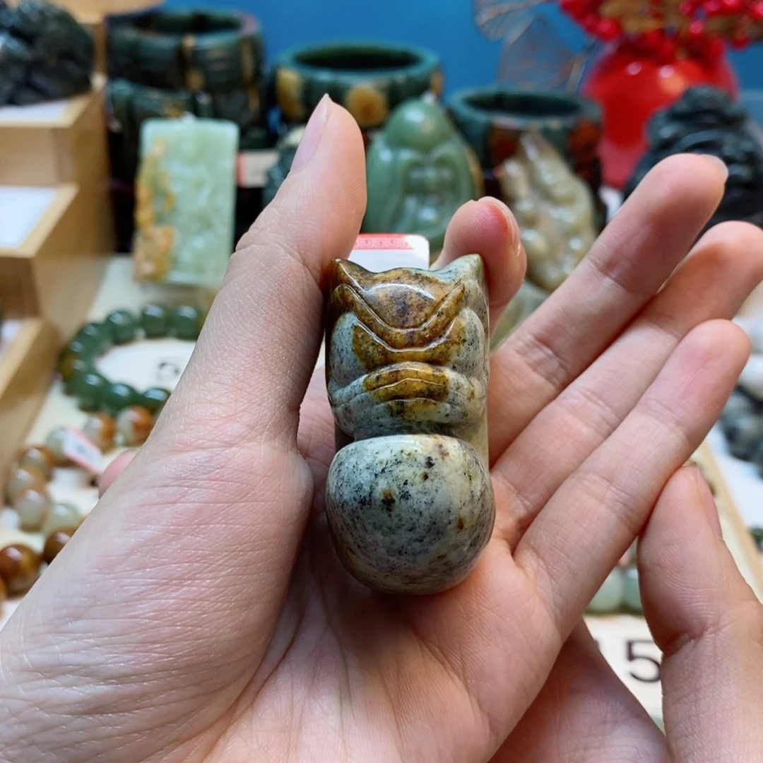 透闪石质玉手把未镶嵌