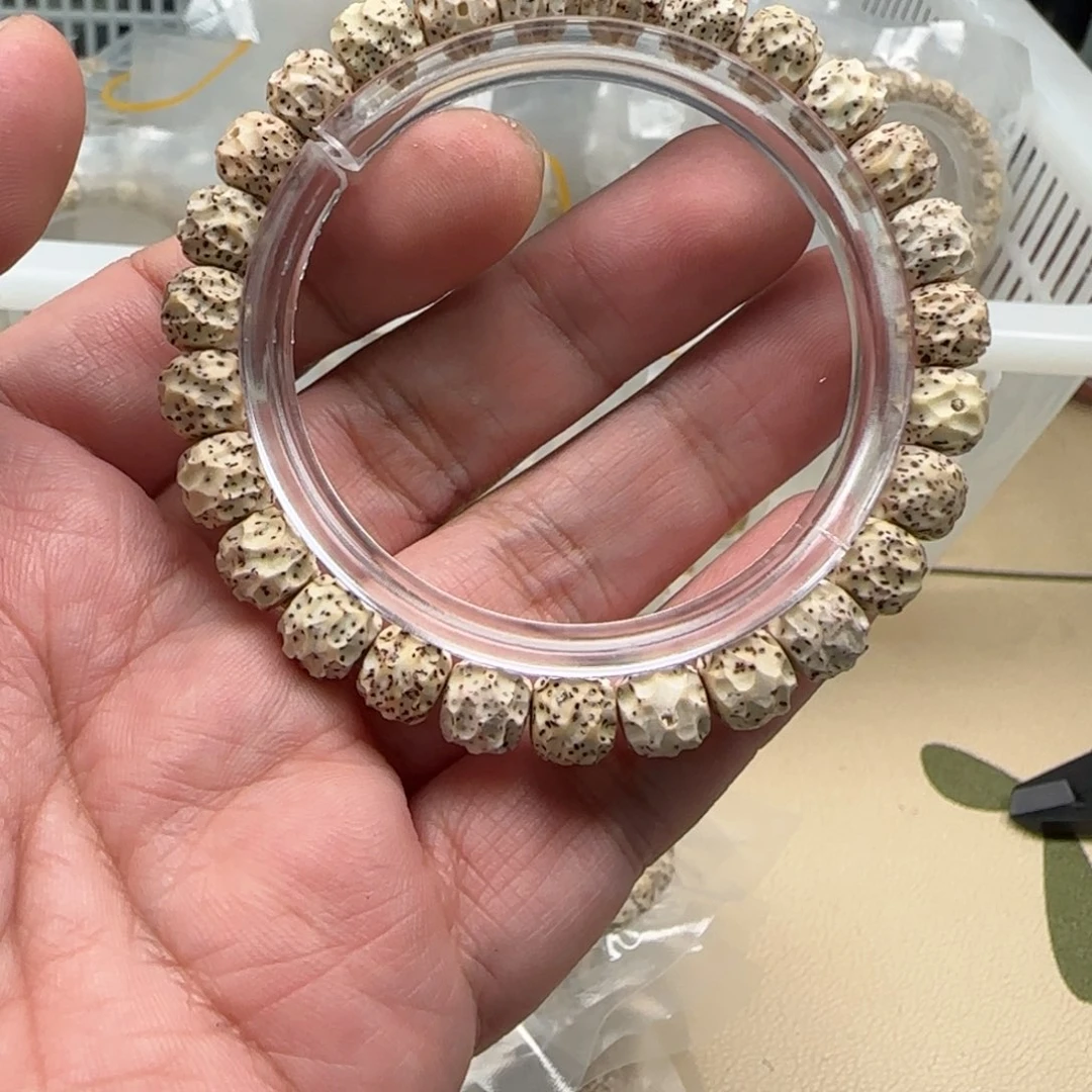 白玉菩提吊坠白色109