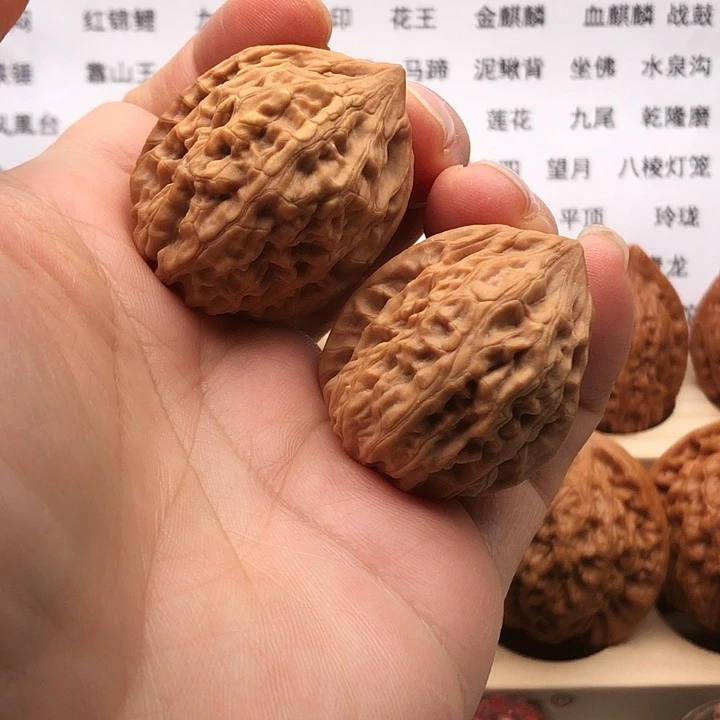 把件文玩核桃野鸡，边33，有点浮黄