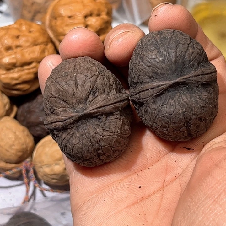 文玩核桃吊坠清**月滇西69