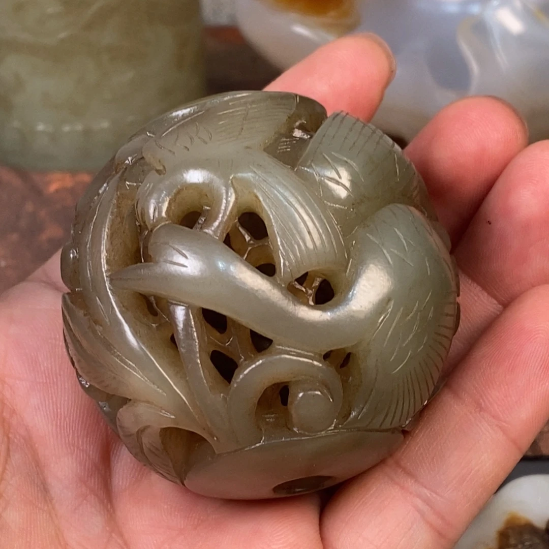 T***C非常精美的脖挂件