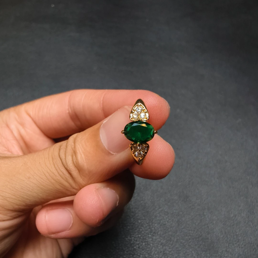 阿鲁沙-典藏轻奢培育绿宝-合金培育腰佩戒指耳饰吊坠K708