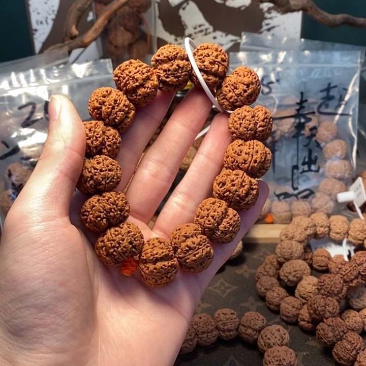 金刚菩提手串23蜂王梅花超头