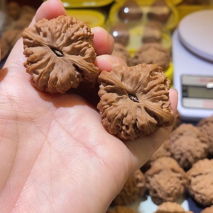 陪***流吊坠桃核南疆石……