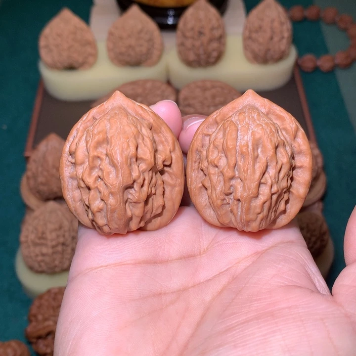 核桃文玩核桃把件大红袍