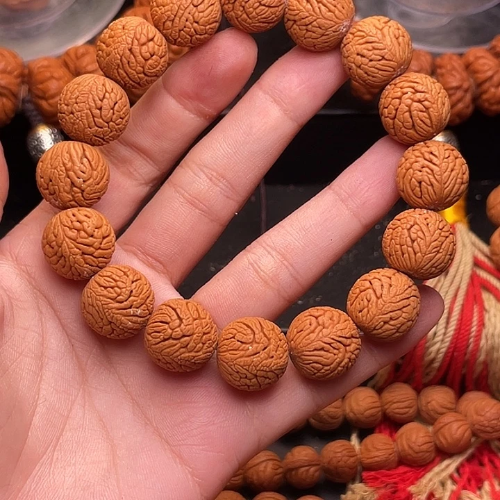 手串桃核龙鳞凤尾1.6