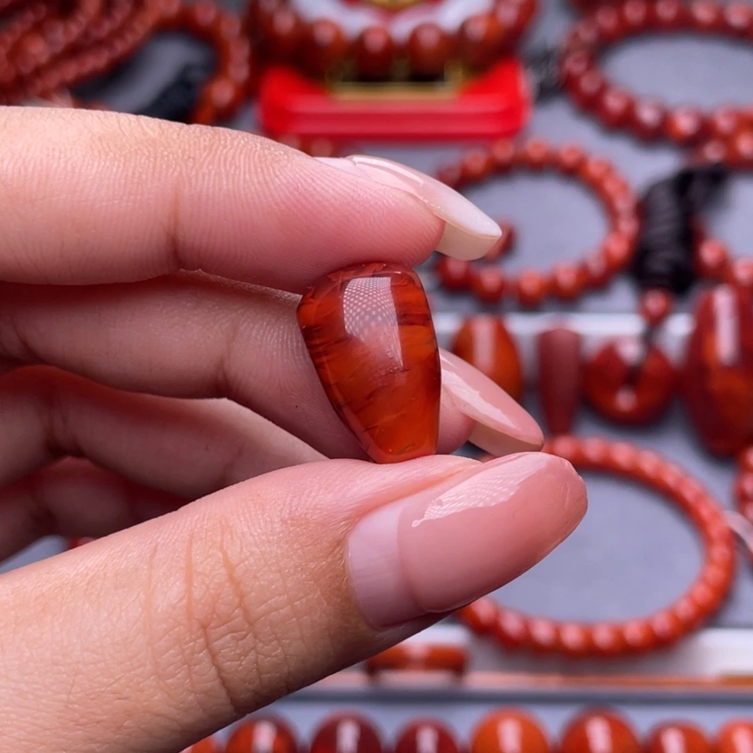 修***狗未镶嵌其他南红玛瑙精品11.5mm瓦西双色满肉三通