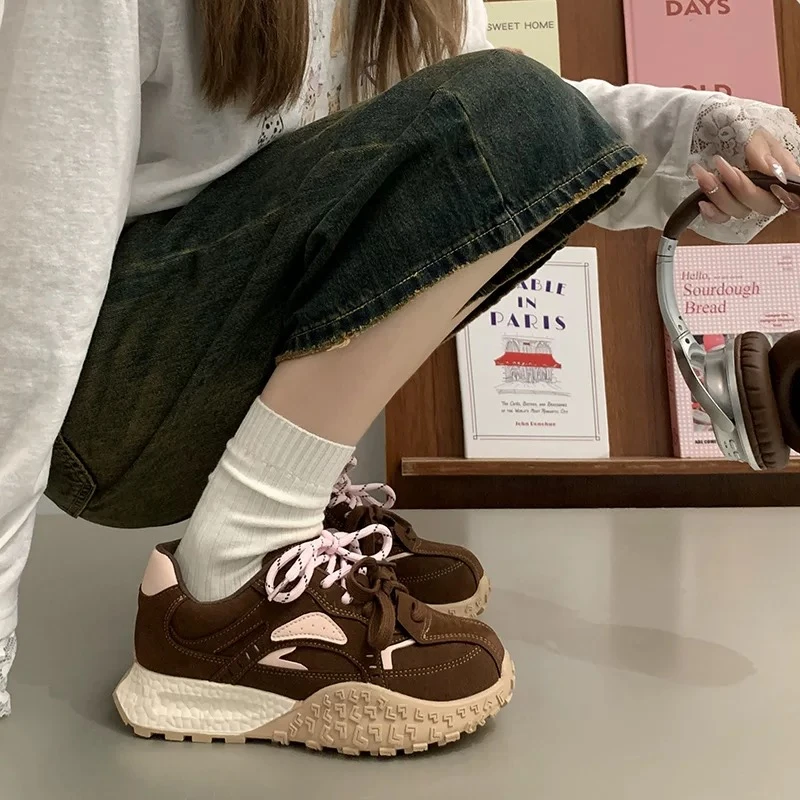 女生运动时尚百搭尤莱特潮流阿甘鞋C2100