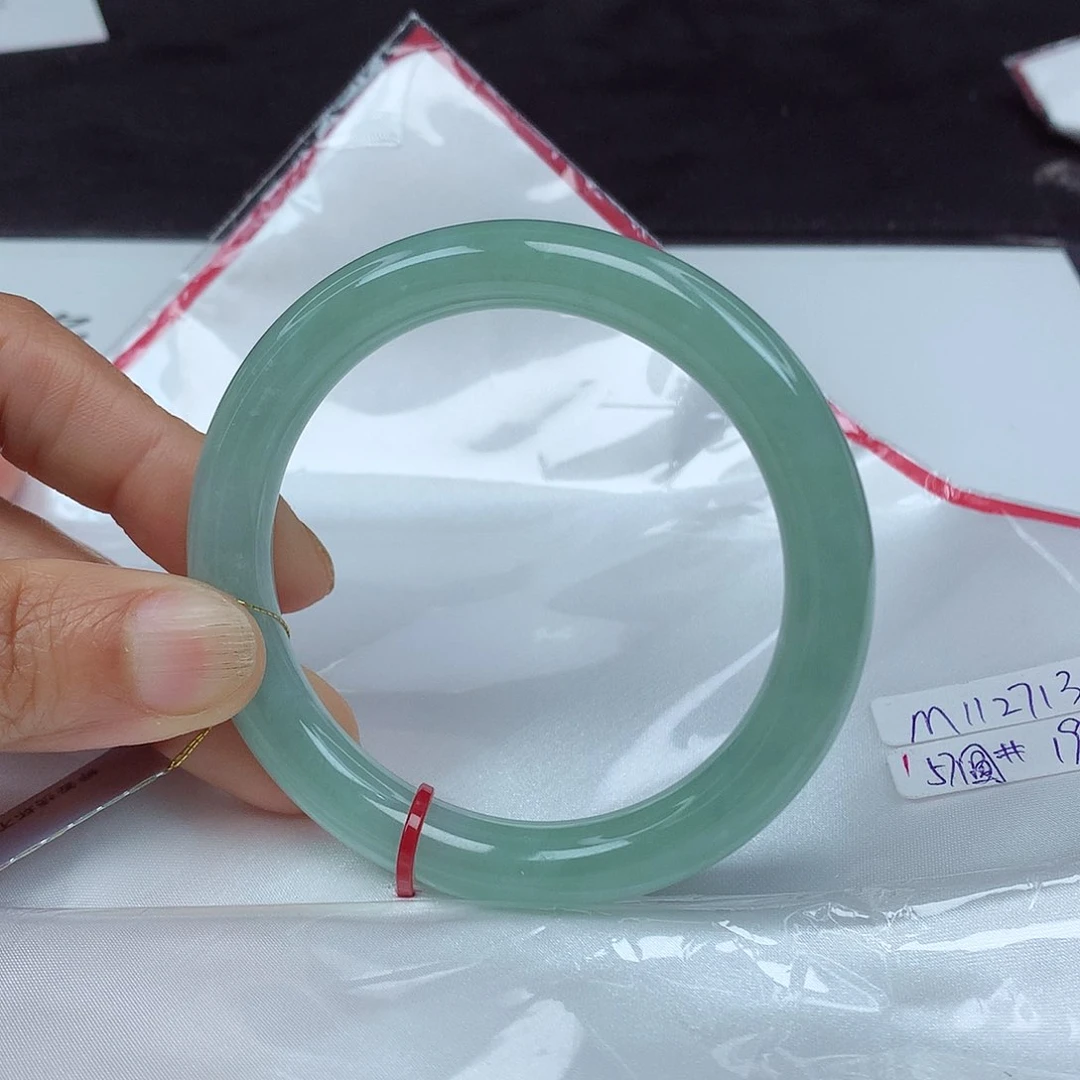 翡翠手镯未镶嵌57圈2713