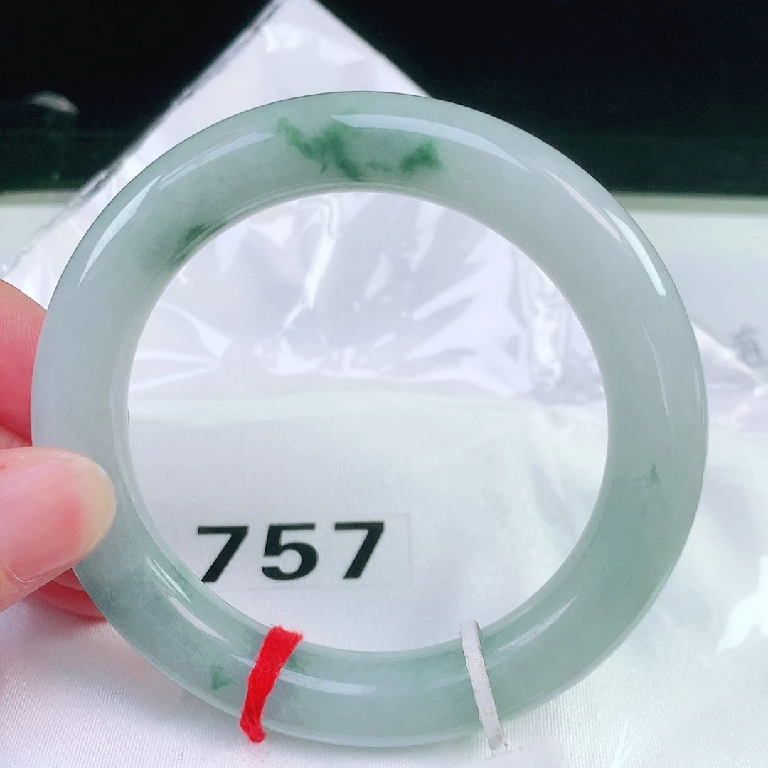 未镶嵌手镯（圆镯）翡翠757