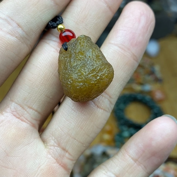 查罗石未镶嵌珠宝半成品
