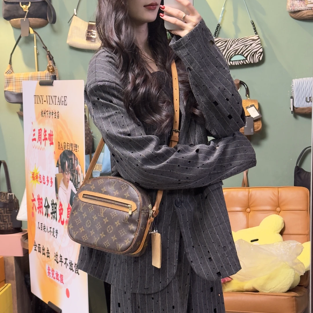 95新 LouisVuitton/路易威登 tiny D249 小吐司斜挎开口笑中古包