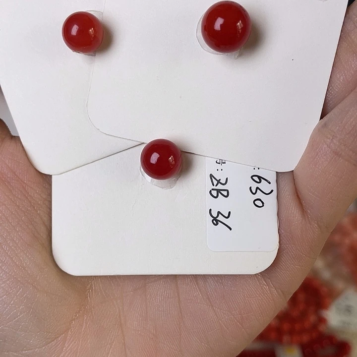 羚***…合金无合金无ak珠子 3颗