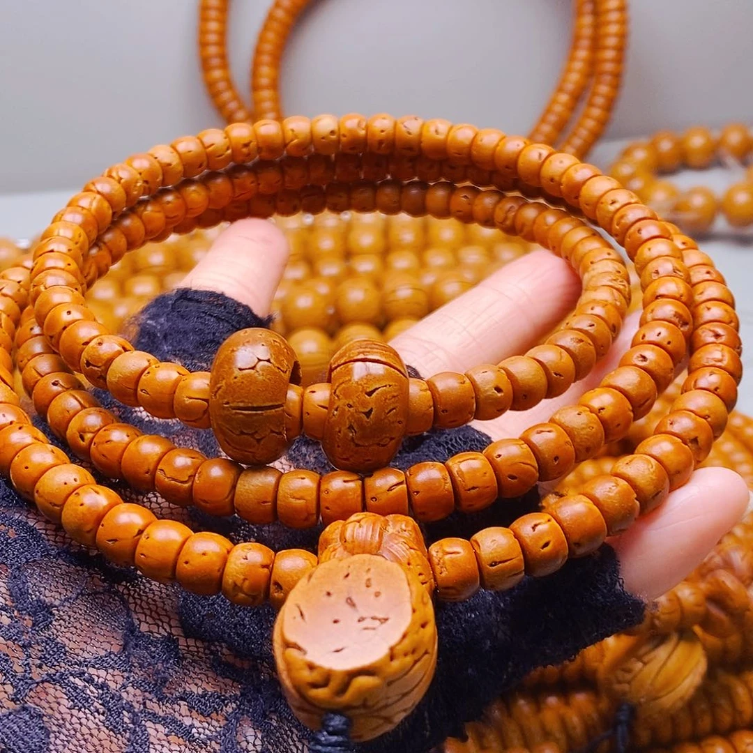 吊坠桃核5乘8核片脖挂瑕疵100