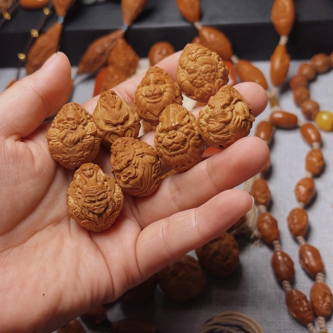 手串/手链橄榄核背有靠山