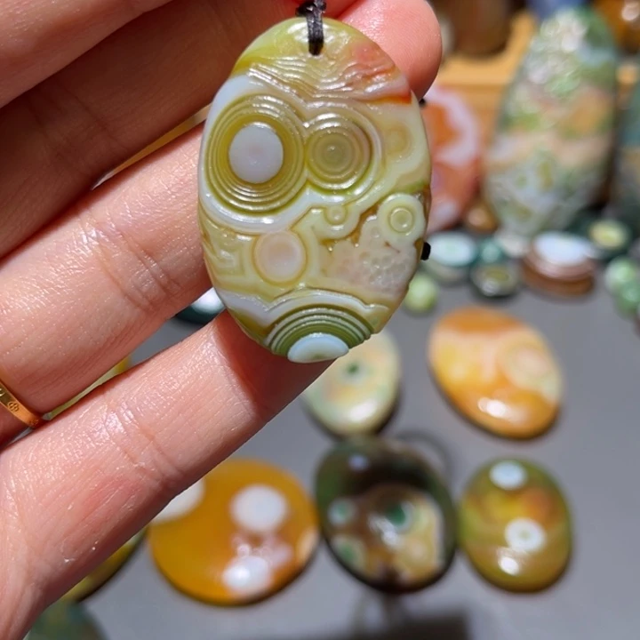 玛瑙/玉髓未镶嵌颈饰