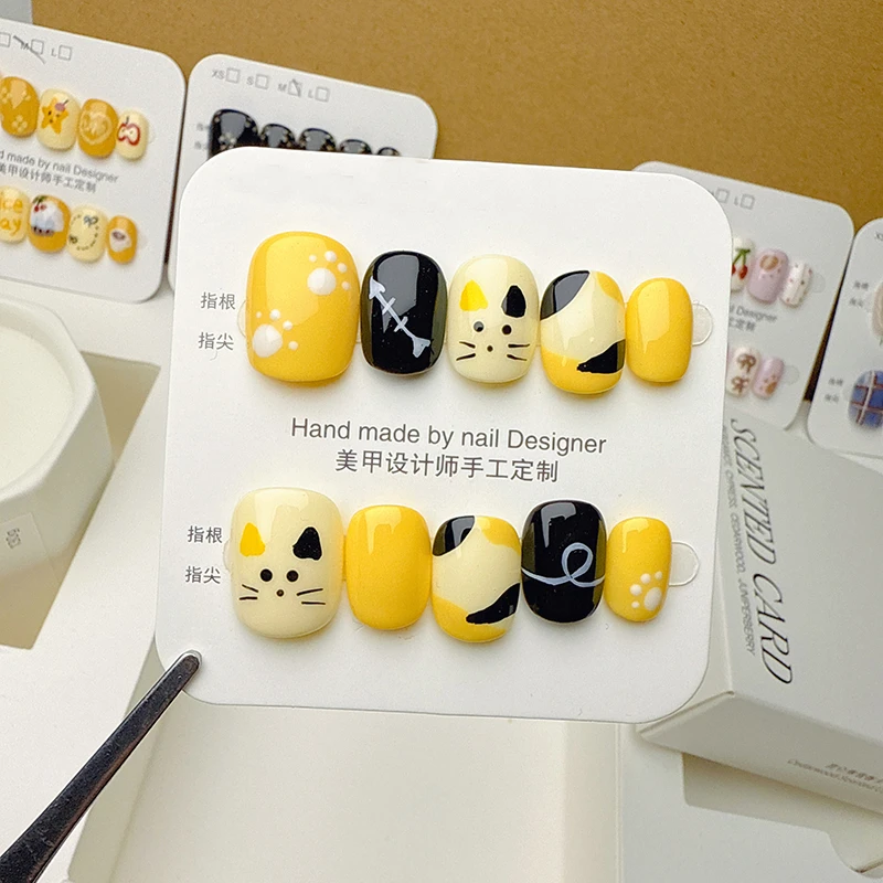 纯手工穿戴甲手绘小猫可爱极简风短圆美甲小清新可拆卸甲片