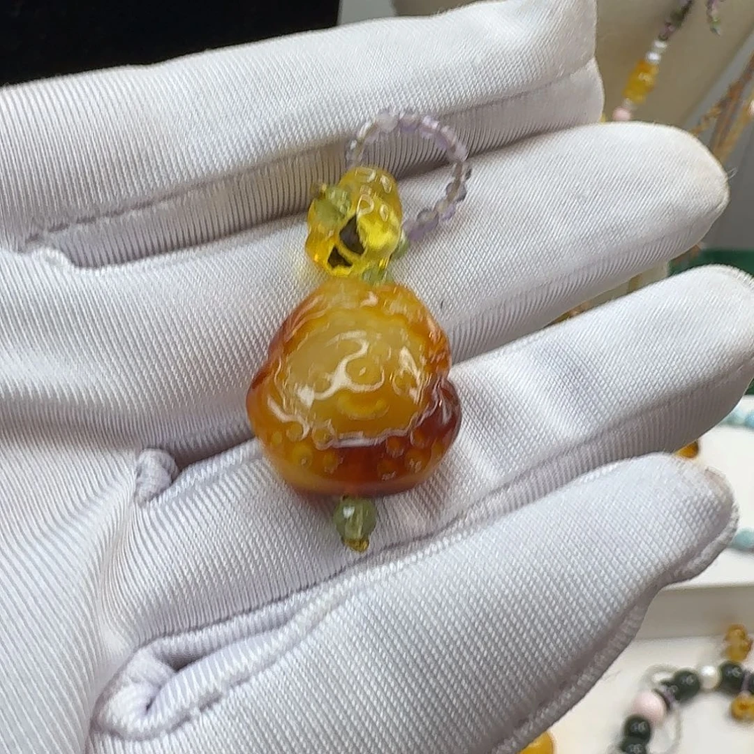 琥珀颈饰未镶嵌琥珀颈饰