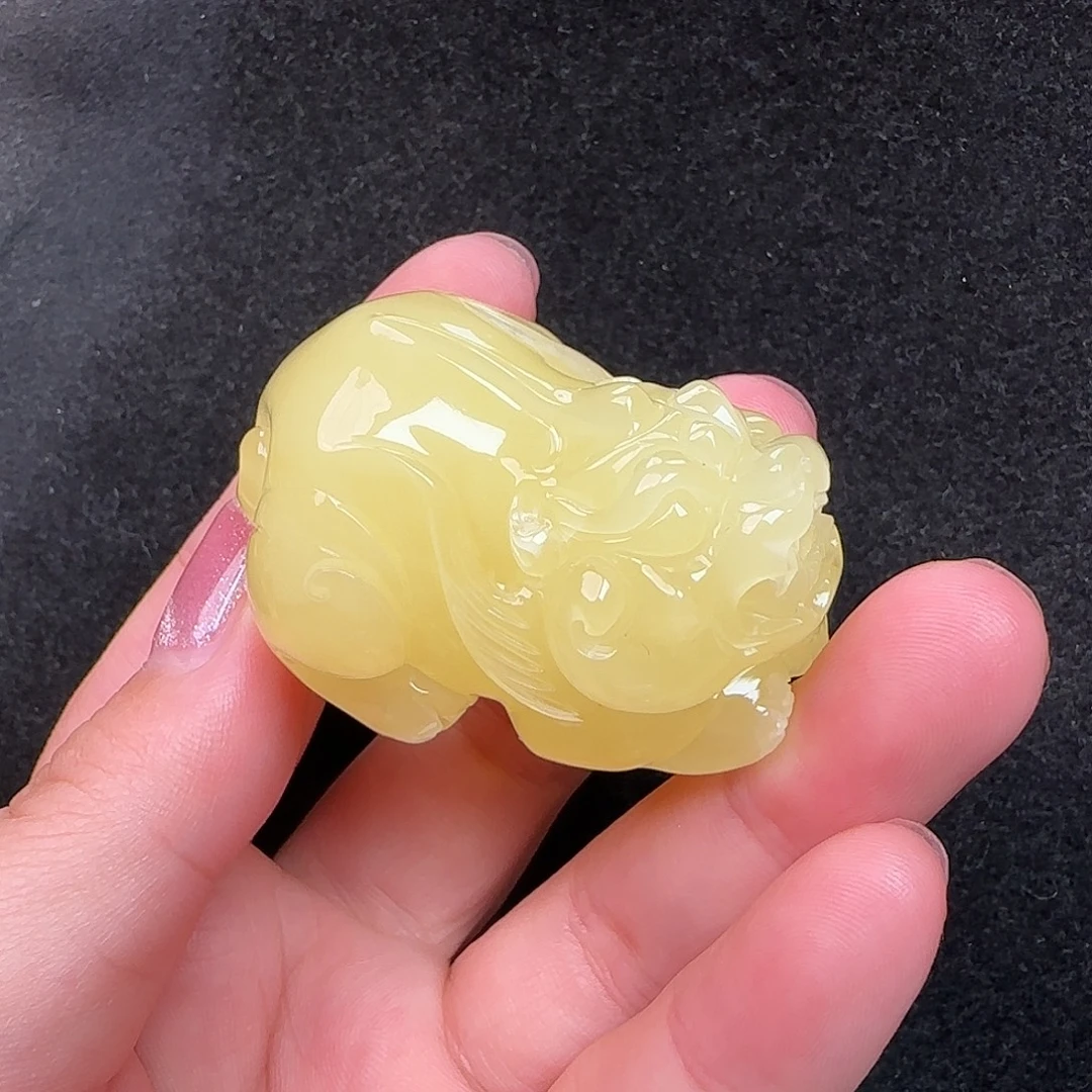 蜜蜡未镶嵌珠宝奇石