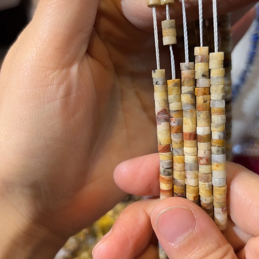 玛瑙/玉髓未镶嵌珠宝半成品疯狂石2-4隔片一条
