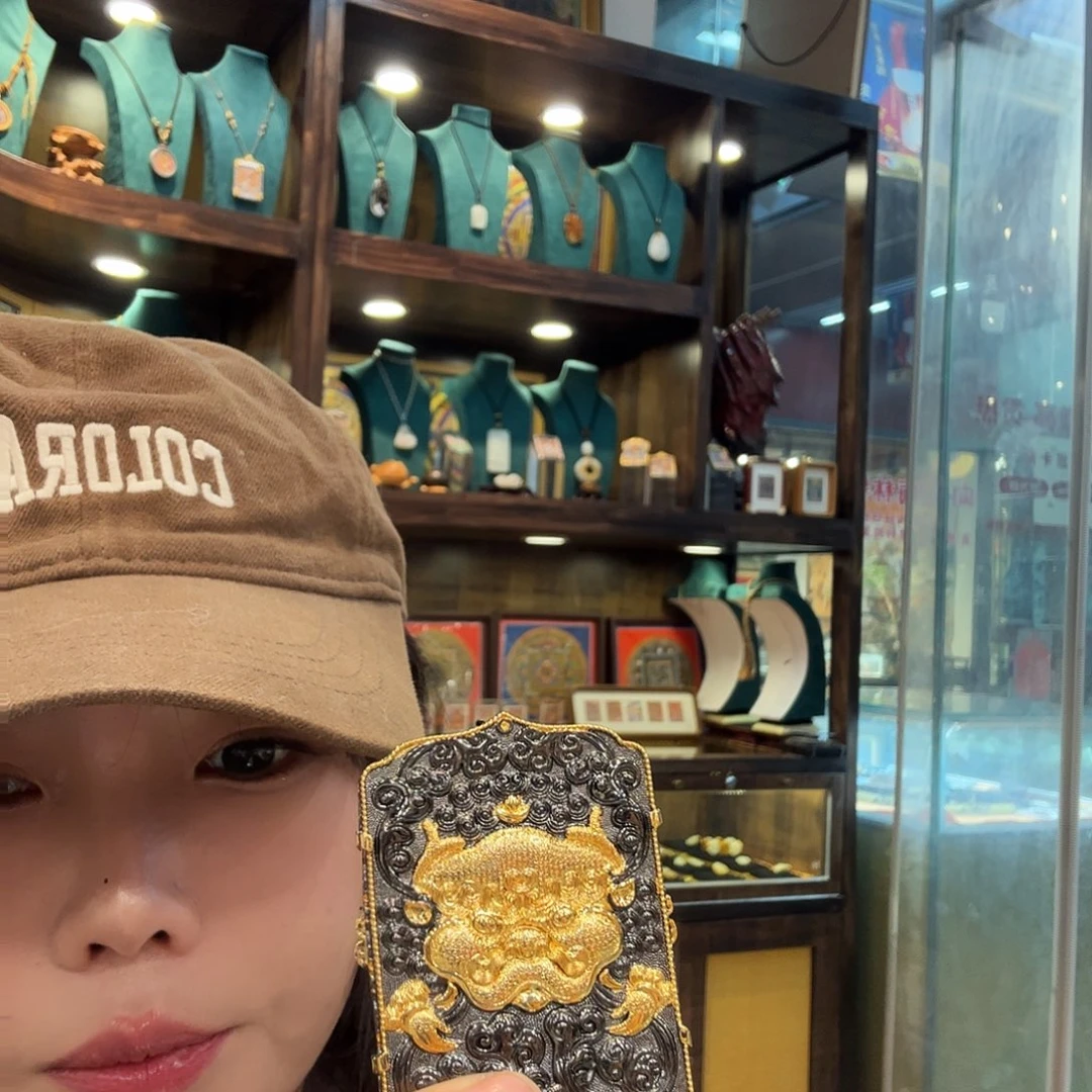 吊坠铜镀金壳子唐卡