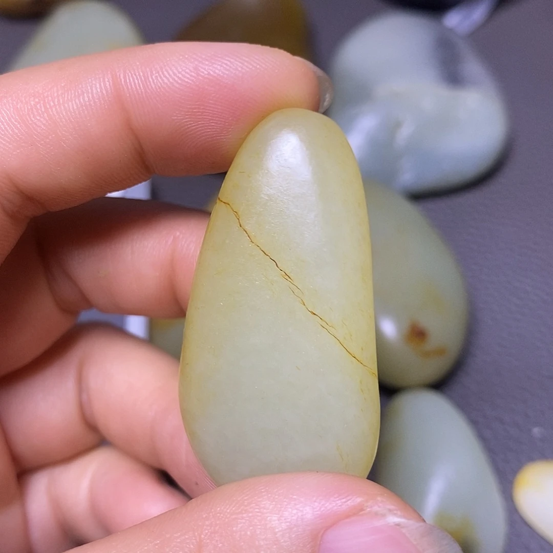未镶嵌和田玉（糖玉）挂件