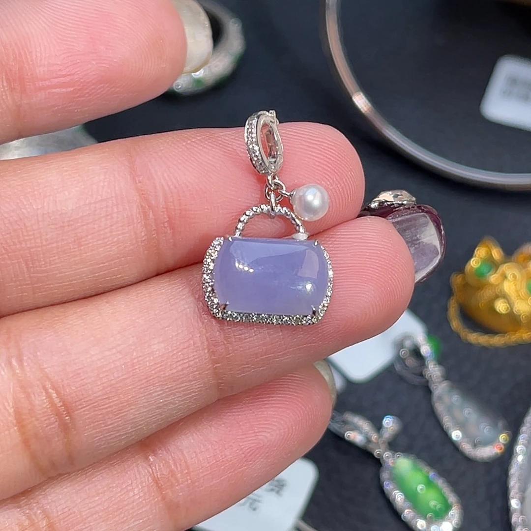 翡翠18K金镶嵌颈饰包包