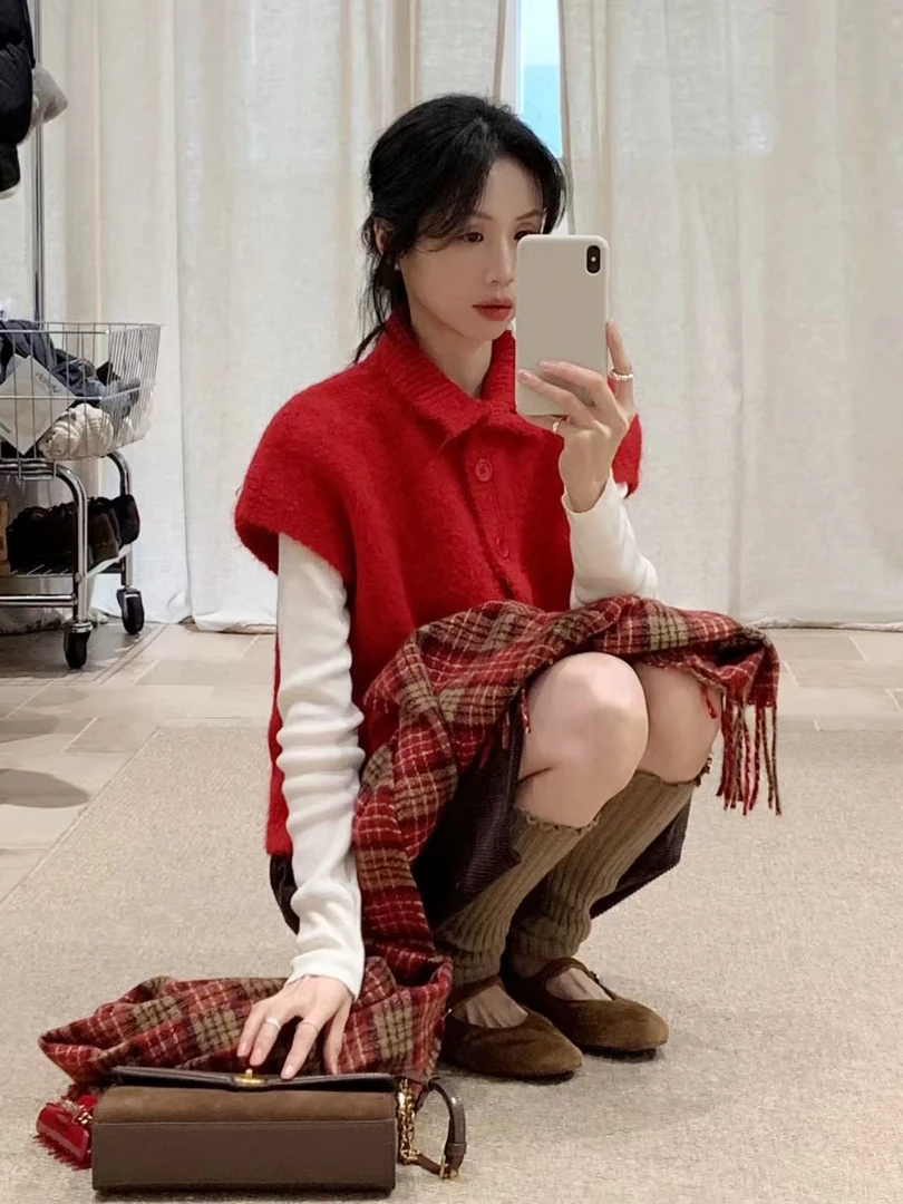 韩系红色无袖坎肩针织开衫马甲背心女秋冬设计感百搭半身裙套装